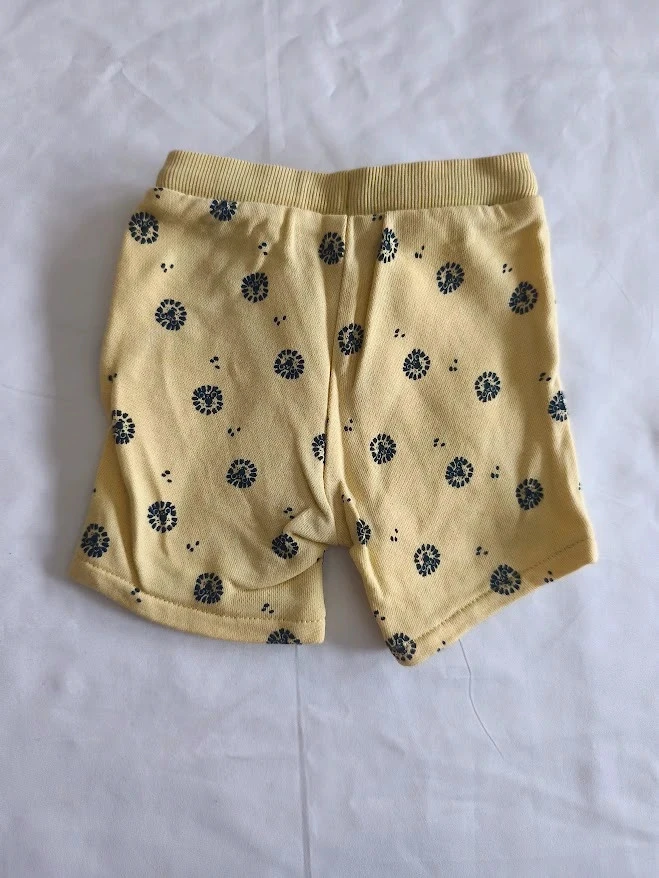 Short Kiabi 3 meses amarillo con estampado de flores y cintura elástica – photo 3